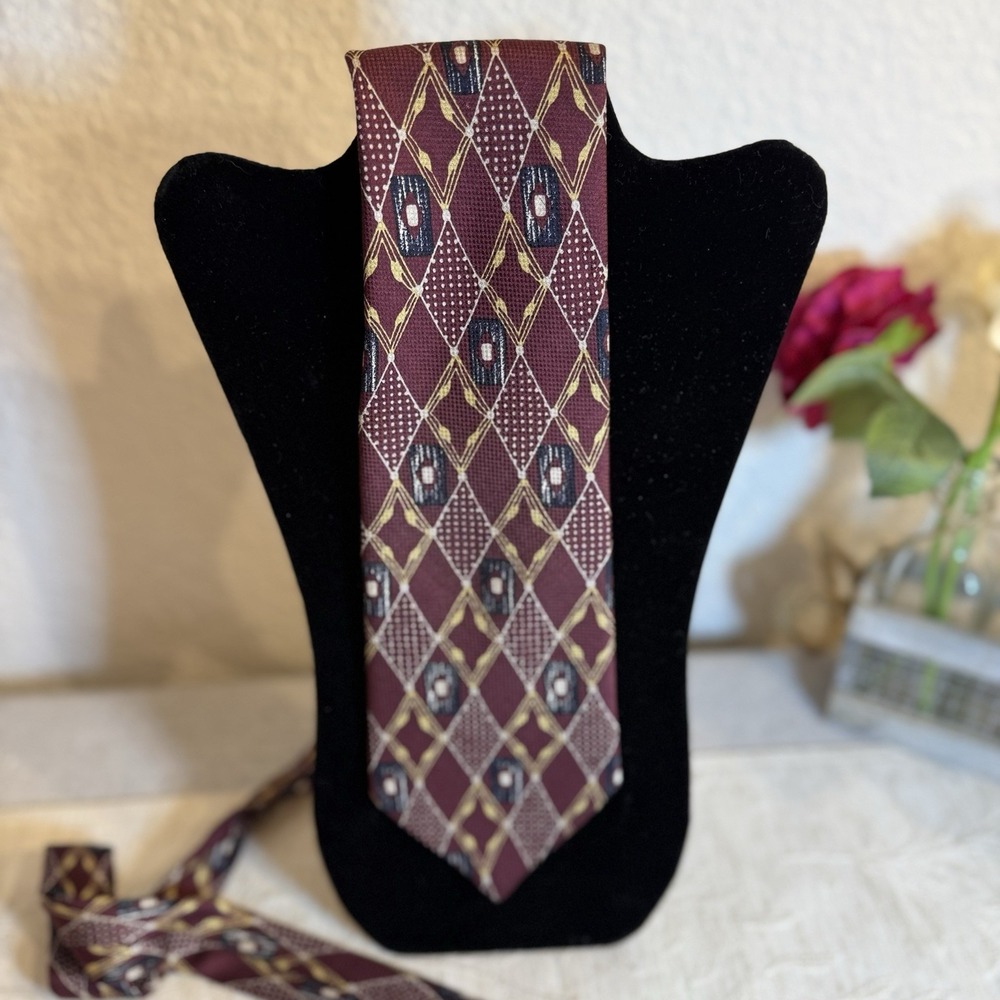 Vito Rufolo Burgundy Navy silk Men's Tie. Art Deco Look.